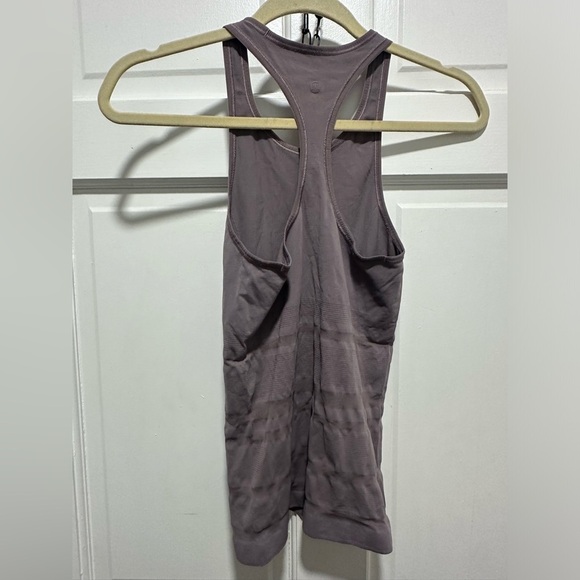 Lululemon Gleam and Glow Tank Frosted Mulberry Size 2/4 Size Small - Picture 4 of 5